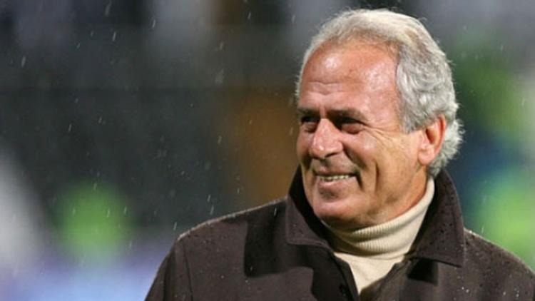 Mustafa Denizli hastaneye kaldırıldı
