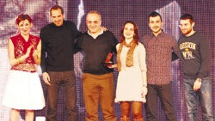 ’Kıpkırmızı’ Akşam’ın oldu