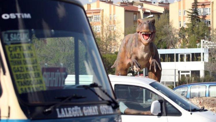 Ankara'da robot gitti dinozor geldi