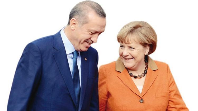 Başbakan Merkel ajanlarına Türkiye'yi dinletmiş