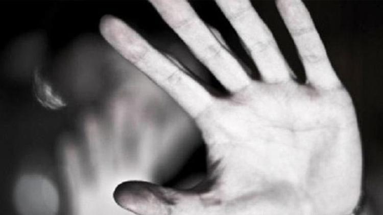 Hindistan’da 7 yaşındaki erkek çocuğuna tecavüz edip yaktılar