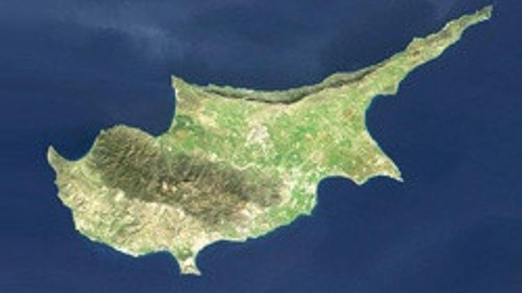 KKTC'de hükümete gensoru ve erken seçim önergesi