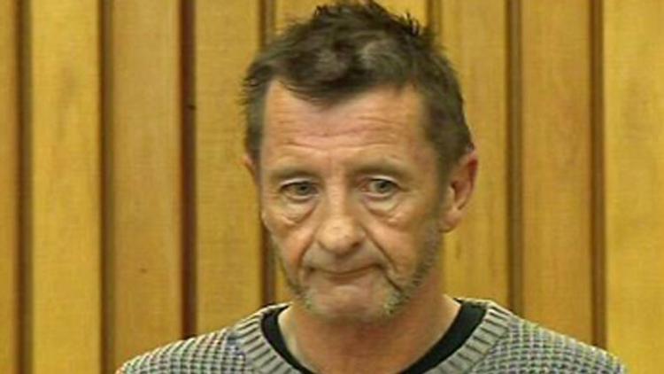 AC/DC’nin davulcusu Phil Rudd kiralık katil tutmakla suçlanıyor