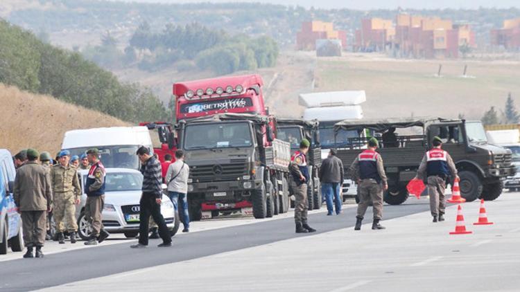 MİT TIR’ını durduran 13 askerin casusluk iddianamesi kabul edildi