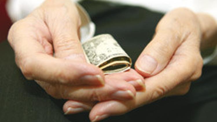 Dolar mağduru opsiyoncuların çoğu ‘emekli’
