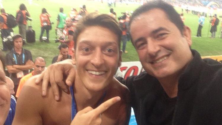 Acun ile Mesut Özil'in şampiyonluk kutlaması