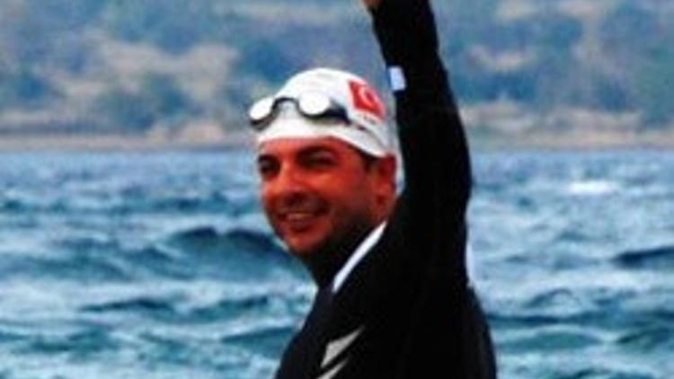 Çanakkale Boğazı'nı yüzerek geçecekti