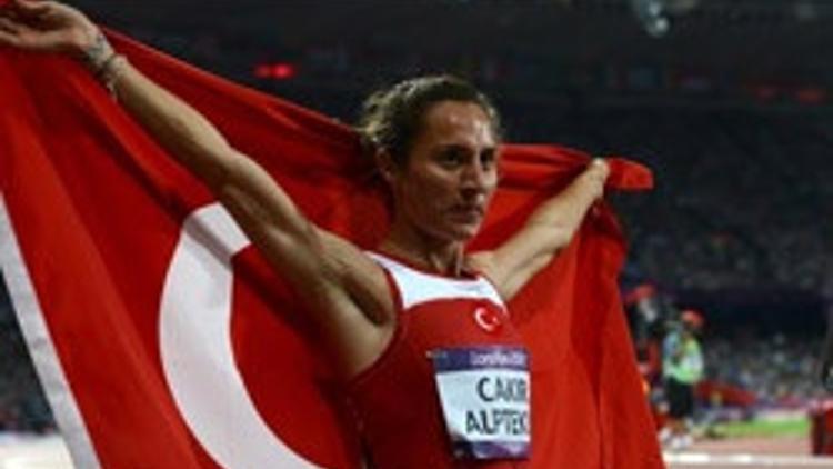 Unutuldu, tekrar zirveye tırmandı