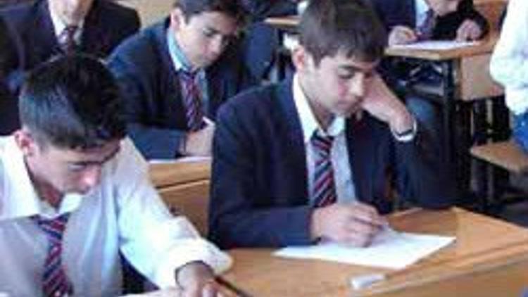 Ortaöğretim öğrencilerine ek sınav hakkı