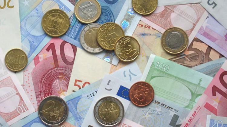 Dolar ve euroda şok düşüş