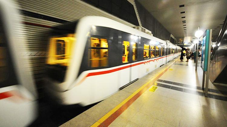 Metro Bornova Merkez'e uzuyor