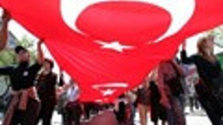 Sea of red and white fills Caglayan; Istanbul scene of massive protests