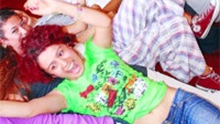 Yaşam sahneleniyor