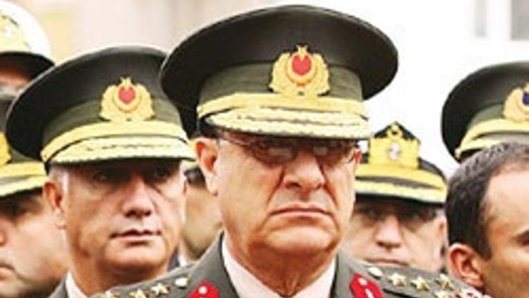 Savcı 7 muvazzaf general ve amirale yakalama istedi