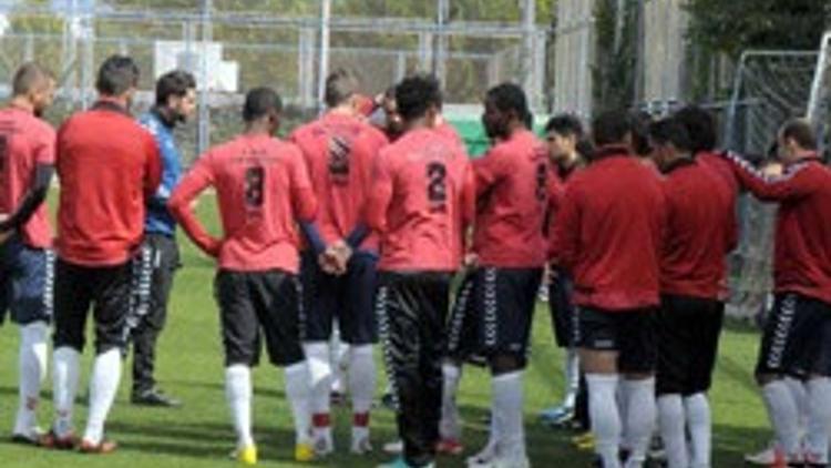 Mersin'de 5 futbolcu kadro dışı