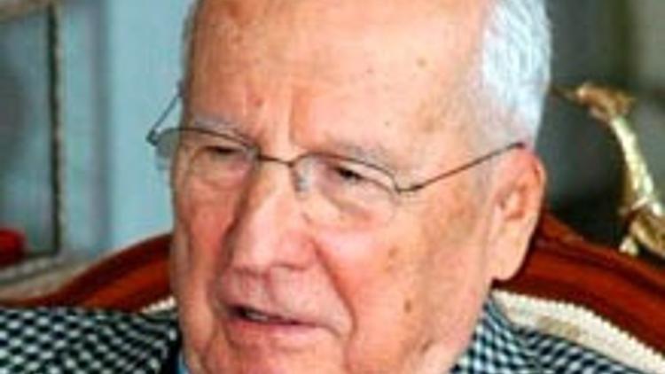 Fenerbahçe, Kenan Evren'i hasta ediyor