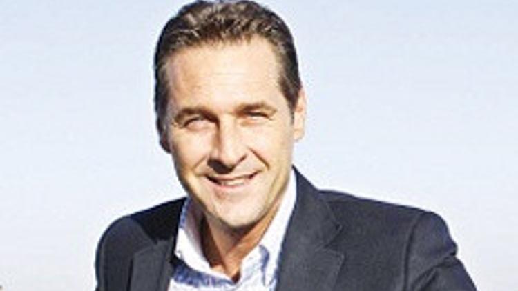 Yeni Haider, Türk okullarına karşı