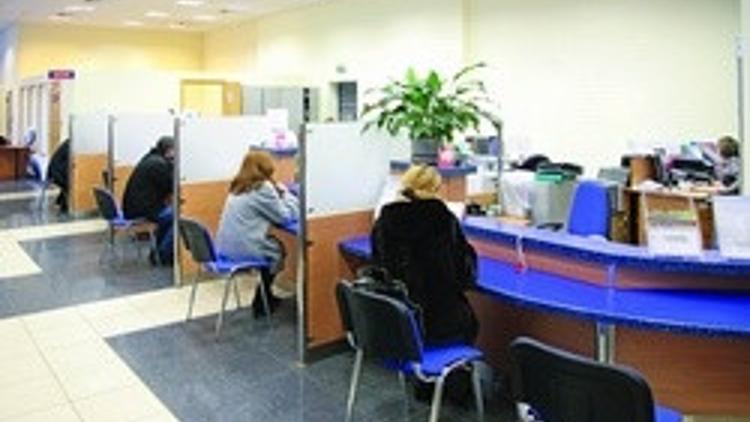 2012 yılında hangi banka kaç şube açacak kaç kişiyi işe alacak?