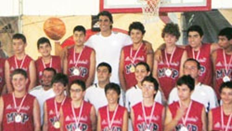 Kutluay 10 yılda 3 bin çocuğu eğitti