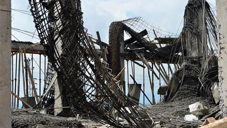 Diyarbakır'da inşaat çöktü: 5 yaralı