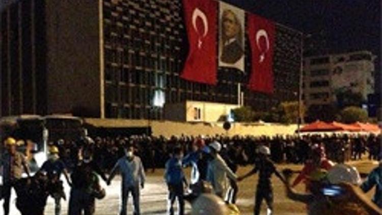 Buradayız kararlıyız