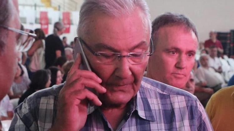 Deniz Baykal çalınan telefonunu yeniledi