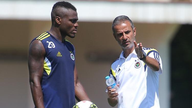 Emenike geçen sezonu aratıyor