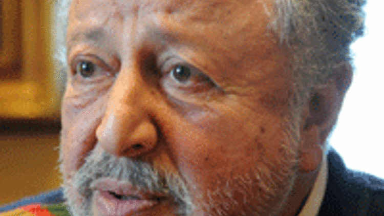 Metin Bey, üç böbrekli misiniz