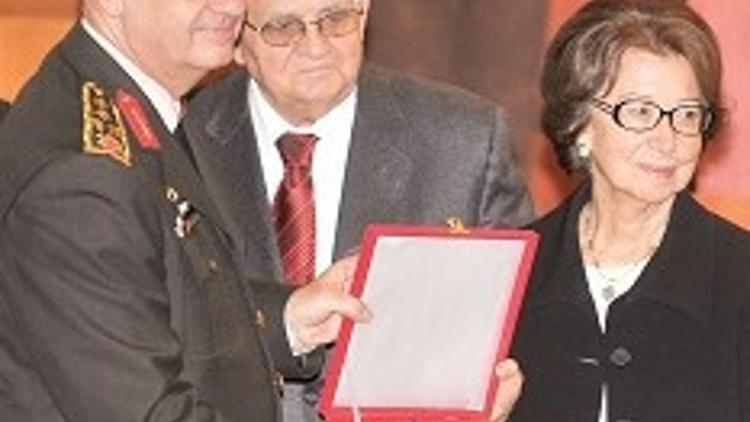 Bazı sorulara cevap vermemiş olabiliriz