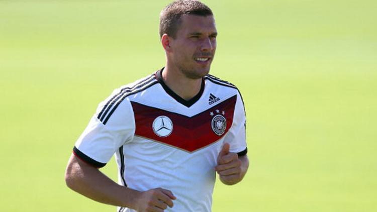 Podolski, Cezayir maçını kaçıracak