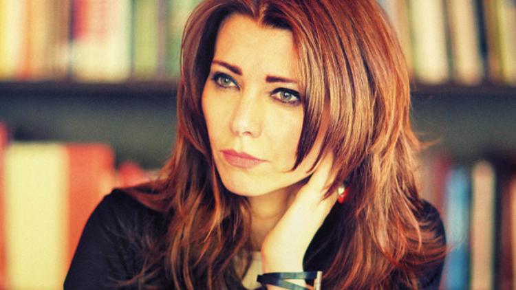 Elif Şafak intihal iddialarına isyan etti