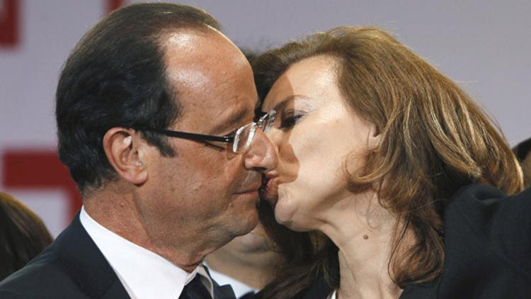 Hollande Valerie Trierweiler'yi saraydan atıyor