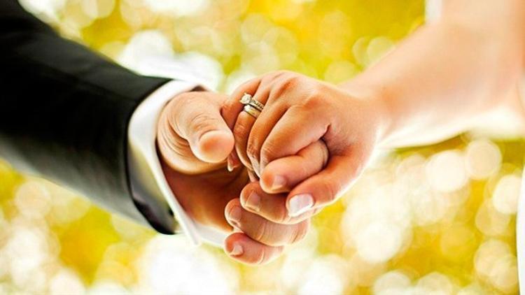 Kadının soyadı hakkı için kanun teklifi verildi