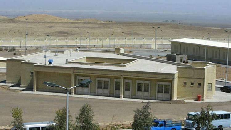 İran Natanz'daki santrifüjleri 'kapattı'