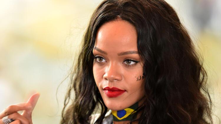 Rihanna Filistin için önce tweet attı sonra sildi - Dünyadan Haberler