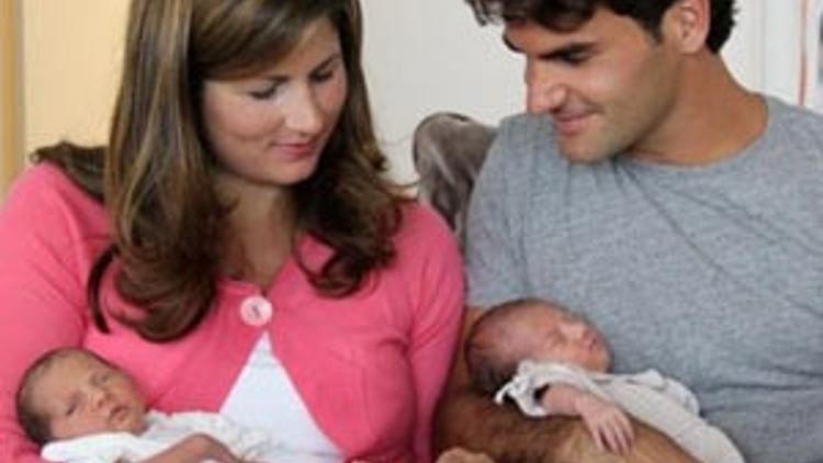 Federer'in ikizleri Facebook'ta