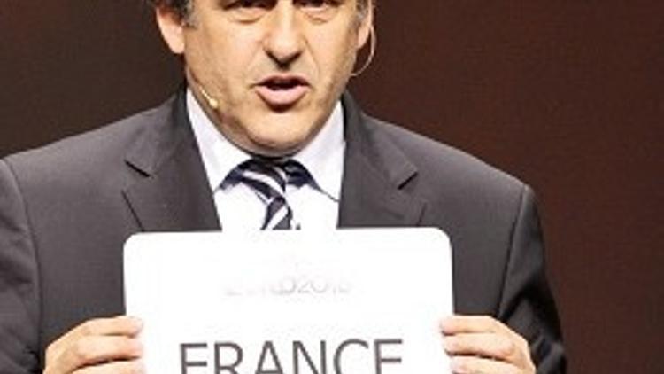 Platini'nin eli