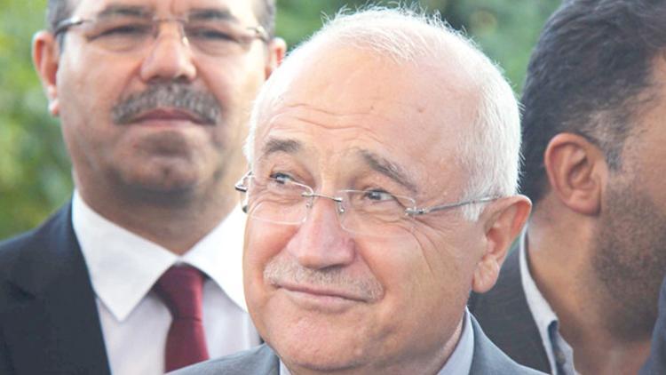 Vekillere ömür boyu kırmızı pasaport