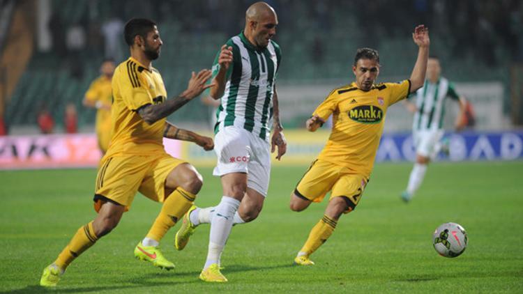 Bursaspor 3 puanı 3 golle aldı