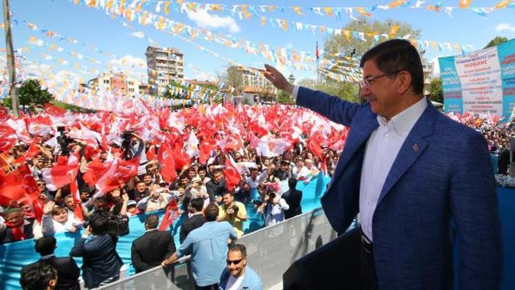 Davutoğlu: Adnan Menderes asılırken MHP neredeydi?