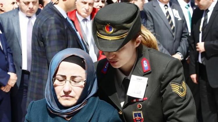Şehit Savcı Mehmet Selim Kiraz son yolculuğuna uğurlandı