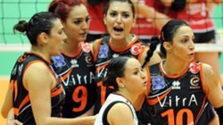Eczacıbaşı set vermeden kazandı