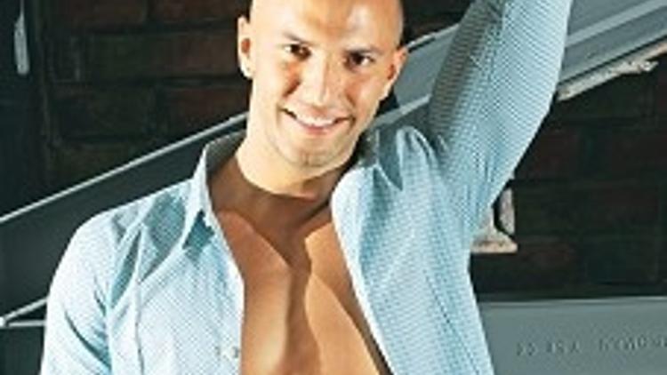 Herkes kaslarıma hasta ben ellerimi beğeniyorum
