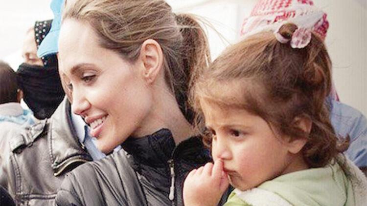 Angelina Jolie Den Ezidilere Surpriz Ziyaret Son Dakika Guncel Haberler