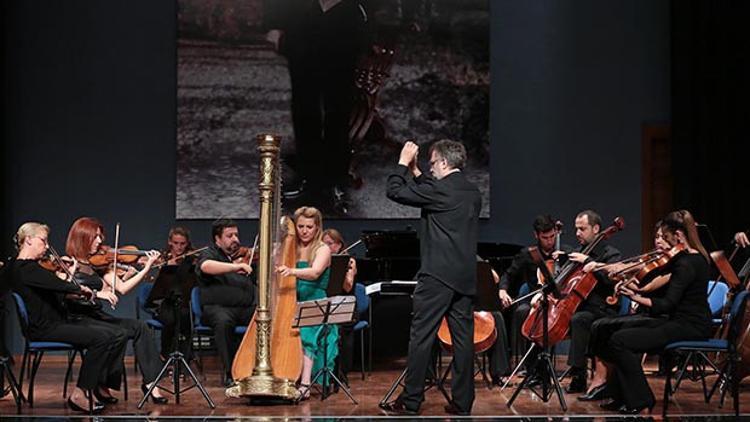 Floraleda Sacchi'den ilk konser