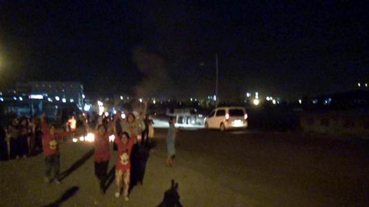 IŞİD protestosunda silah sesleri