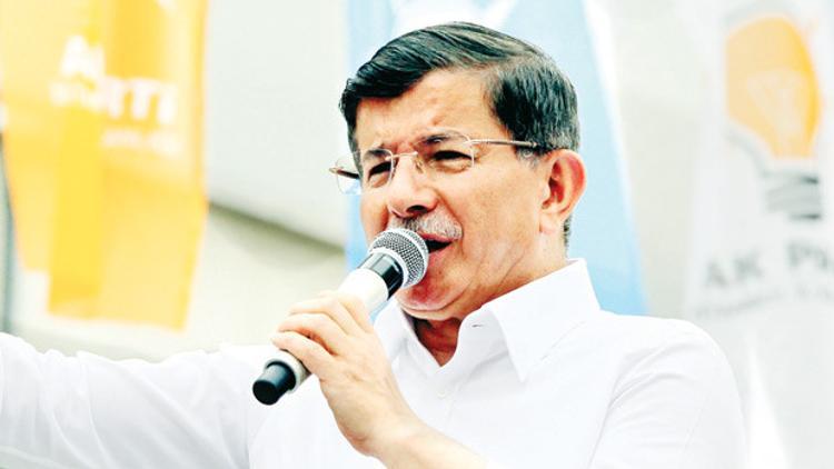Başbakan Ahmet Davutoğlu: Erdoğan’ı hedef alan bizi hedef almıştır