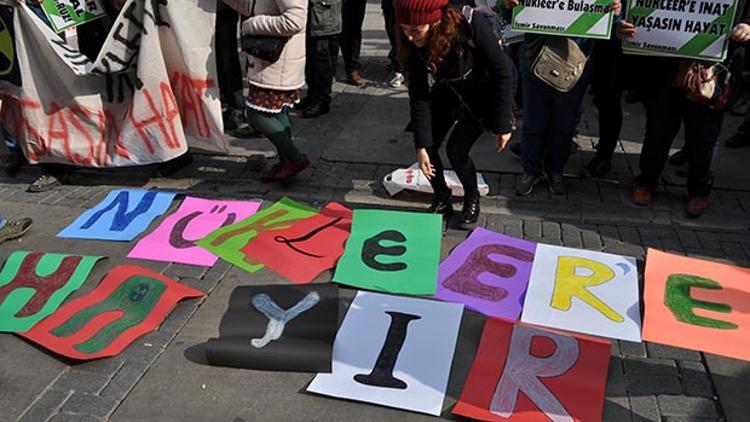 İzmir'de 'Nükleer'e hayır' eylemi