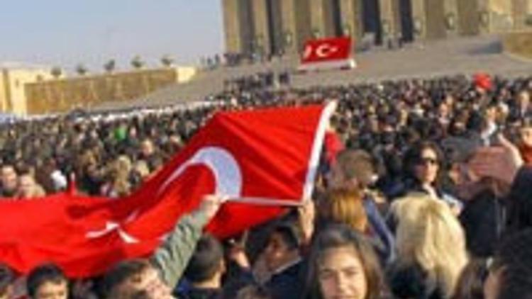 Milyonlar Ata'ya koÅŸtu