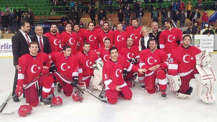 Milli Takım'da kaçak hokeyci
